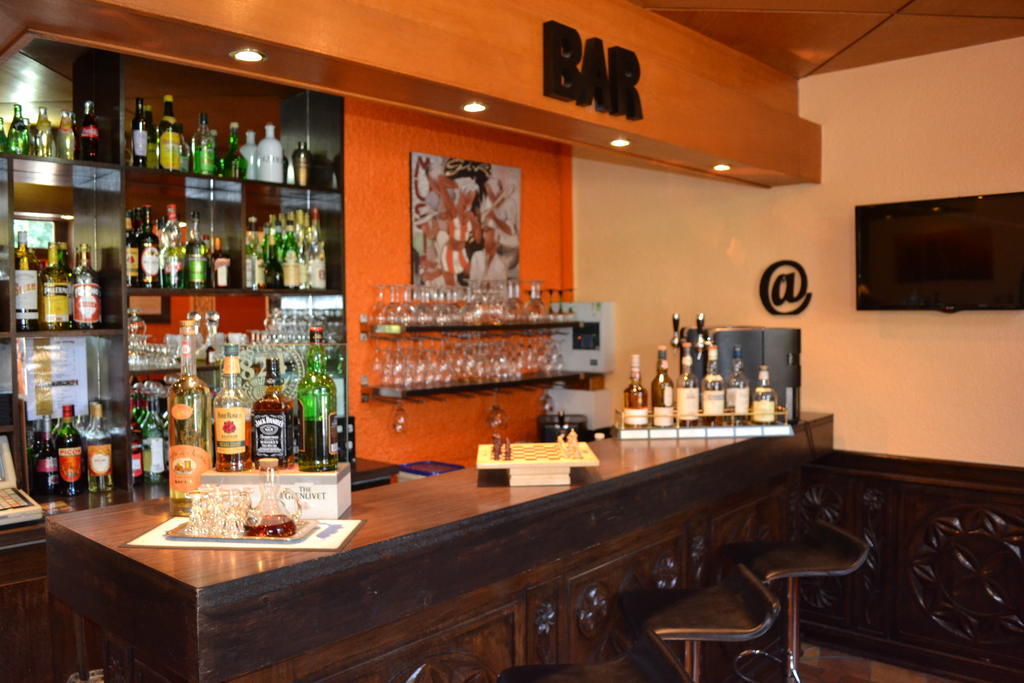 Hotel Restaurant Davat Brison-Saint-Innocent Esterno foto