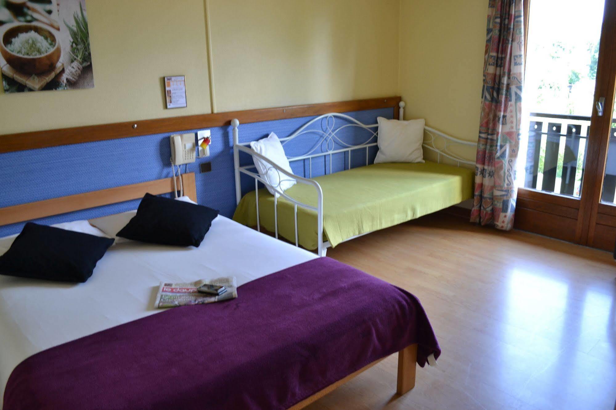 Hotel Restaurant Davat Brison-Saint-Innocent Esterno foto